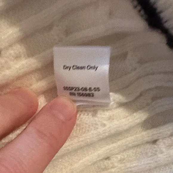 Evereve White Sweater with Green Accents Medium - Picture 5 of 5